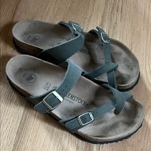 Vegan Birkenstock Mayari sandals - green and gold. Size 41